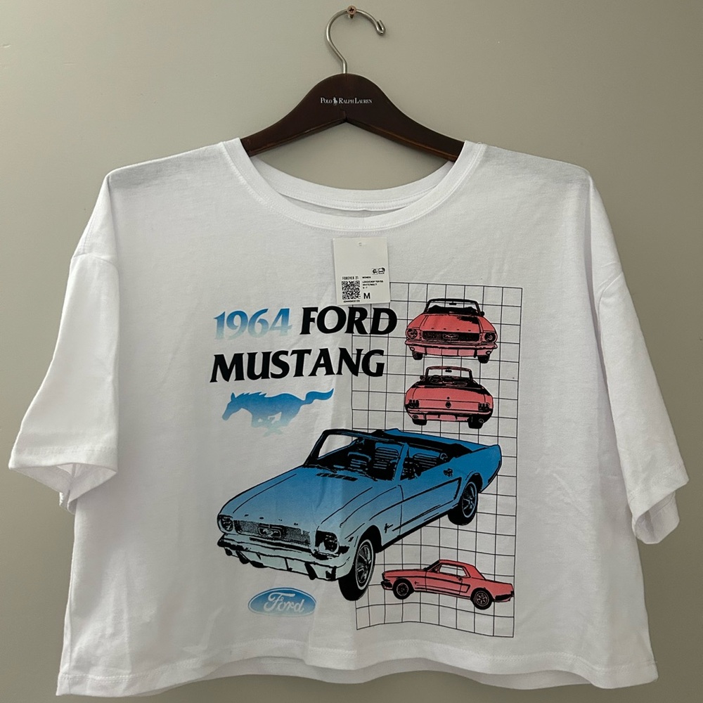 Mustang graphic tee